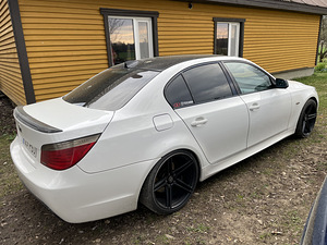 BMW 525d 3.0 M-Pack 2008 (6 foto / 7)