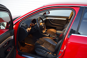 Audi A4 Quattro S-line (5 foto / 8)