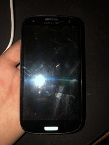 Samsung Galaxy S3 (1 foto / 2)