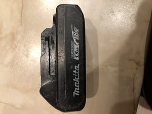 Makita 4.0ah 18v ja Makita 1.5ah 18v akud (2 foto / 6)