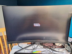 MSI Optix G27C4 165HZ (2 foto / 2)
