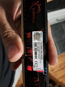 Fujitsu tagasihoidlik gaming pc (2 foto / 5)