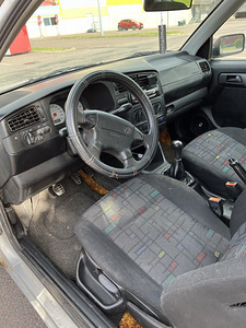 Volkswagen Golf 3 1.8 66KW (8 foto / 15)