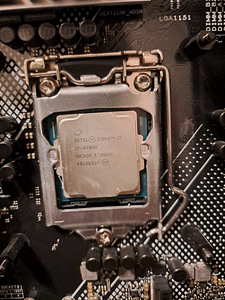Intel I7-8700K (1 фото из 1)