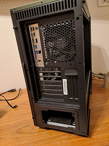 Корпус Be Quiet Dark BASE 700 (6 фото из 10)