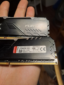 Kingston HyperX Fury RGB 2x8GB 3200MHZ DDR4 (2 foto / 3)