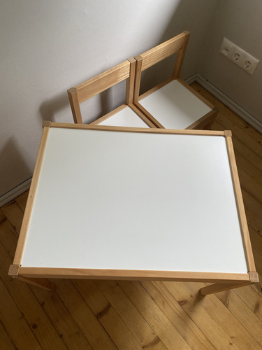 IKEA LÄTT детский стол и два стула