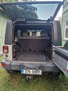 Jeep Wrangler Unlimited Sahara 2,8 CRD atm 150kW 2008 (11 foto / 15)