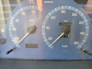 Renault Master 2.8 дизель (7 фото из 11)