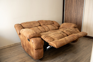 2-ne recliner diivan (4 foto / 9)
