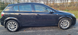 Opel Astra H (1 foto / 11)