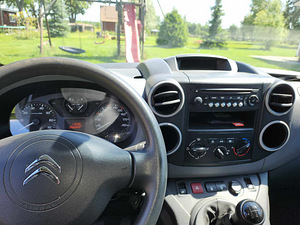 Citroen Berlingo (8 foto / 9)