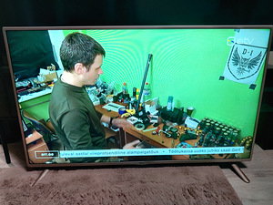 LG fullHD телевизор