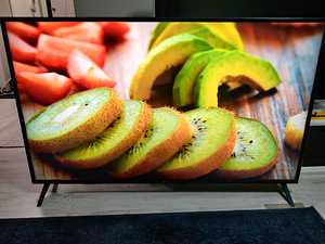 65" 4K UHD телевизор SmartTV (1 фото из 5)