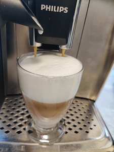Philips LatteGo täisautomaatne kohvimasin (6 foto / 7)