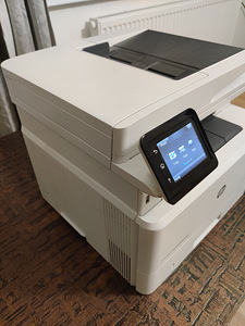 Многофункциональный принтер HP LaserJet Pro (3 фото из 6)
