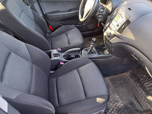 Hyundai i30 (2 foto / 5)