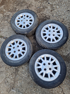 Nissan 15"valuveljed (1 foto / 4)