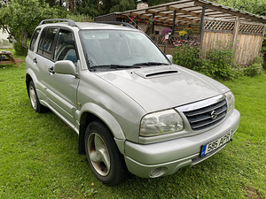 Suzuki Grand Vitara 2.0td MT (2 foto / 8)