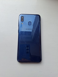 Galaxy A20e (2 foto / 2)