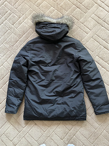 Зимняя куртка Adidas (2 фото из 2)