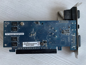 Asus GeForce 210 (3 фото из 3)