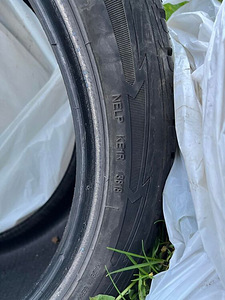 Lamellrehvid Goodyear Ultragrip Ice SUV 275/40/R20 (6 foto / 7)