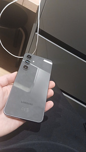 Samsung galaxy s24fe 128gb (1 foto / 2)