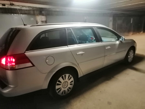 Opel Vectra (8 фото из 9)