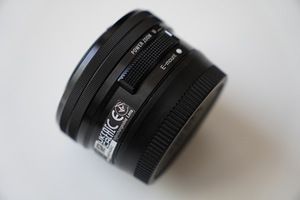 Sony e-mount 16–50mm(3.5-5.6) OSS kit-objektiiv (2 foto / 3)