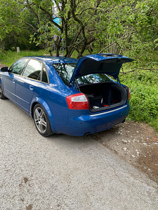 Audi A4 B6 3.0 Quattro (2 foto / 6)