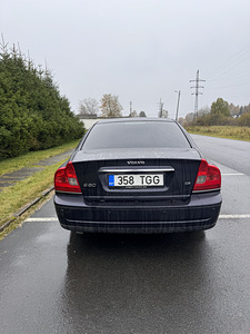 Volvo S80 2.4 D5 120kw (5 foto / 10)