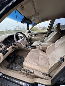 Volvo S80 2.4 D5 120kw (7 foto / 10)