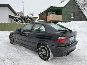 BMW 323TI (3 фото из 9)