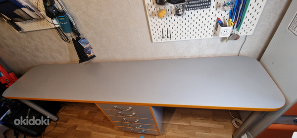 Pikk (250 cm) töölaud kahele inimesele + kapp