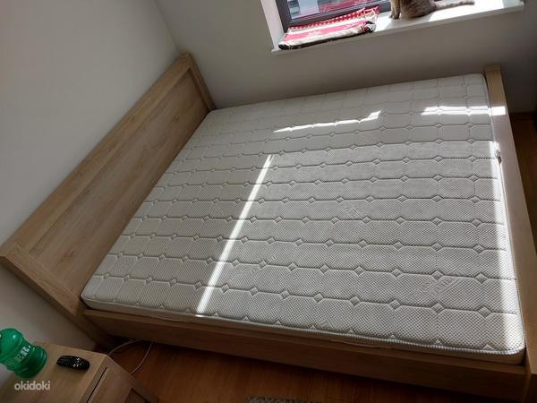 Спальная кровать 180x200cm (фото #1)