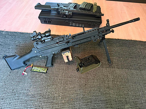 M249 ja M4 (1 foto / 2)