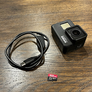 GoPro HERO 7 Black (5 foto / 5)