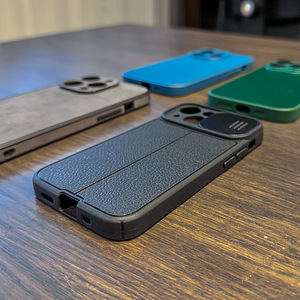 Чехол на iPhone 13 mini (2 фото из 4)