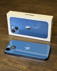 iPhone 13 mini 256 ГБ (1 фото из 7)