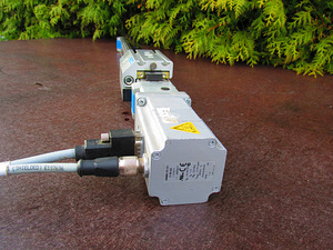 FESTO Linearfuhrung 2 Stück (2 foto / 8)