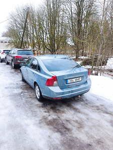 Volvo s40 1.6 80kw (3 foto / 5)