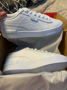 Кроссовки Puma Jada (2 фото из 2)