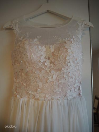 Новое прямое свадебное платье размер 36 + чехол (фото #3)