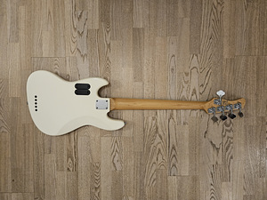 Sire Marcus Miller V7 Vintage 5 (2 foto / 2)