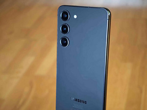 Samsung Galaxy S23 256GB must (1 foto / 2)