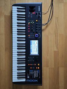 Yamaha MODX6 (4 фото из 4)