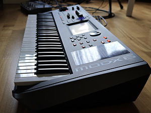 Yamaha MODX6 (3 фото из 4)