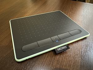 UUEVÄÄRNE Wacom Intuos S Bluetooth, roheline Graafikalaud (7 foto / 10)
