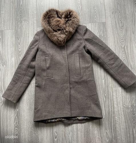 Пальто зимнее с натуральным мехом (фото #1)
